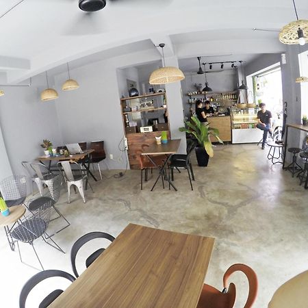 Happy Coffee Guesthouse Хошимін Екстер'єр фото